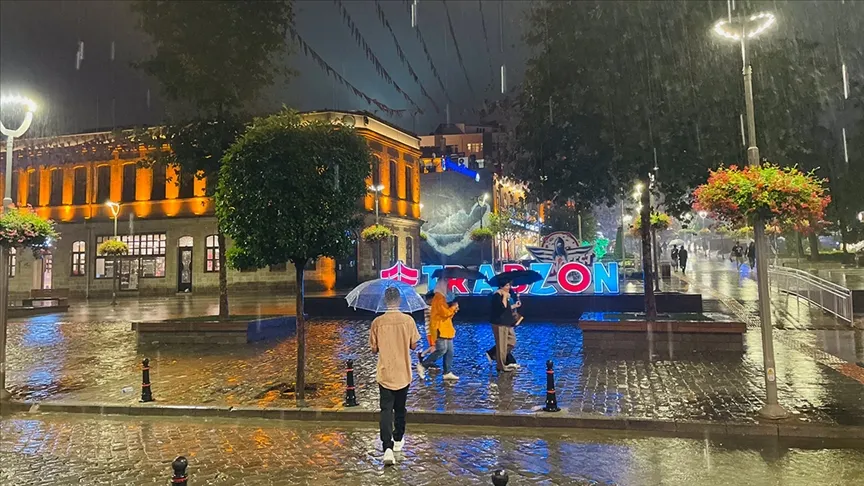 Doğu Karadeniz için gök gürültülü sağanak uyarısı 