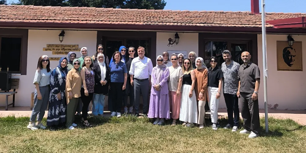 ÖĞRETMENLER DOĞADA MESLEKİ ÇALIŞMA YAPTI