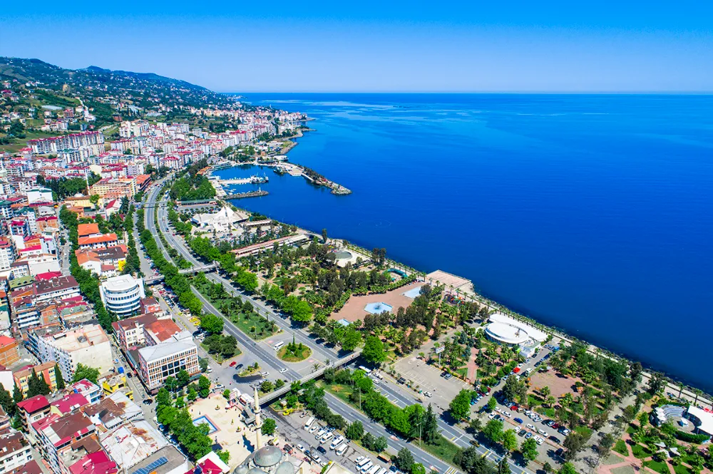 AKÇAABAT’TA BAYRAMDA SICAKLIK ARTIYOR