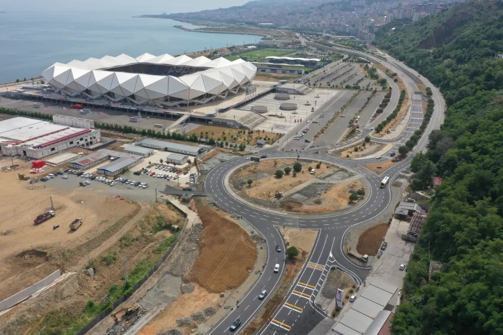 TRABZON ŞEHİR HASTANESİ KAVŞAĞI TRAFİĞE AÇILDI