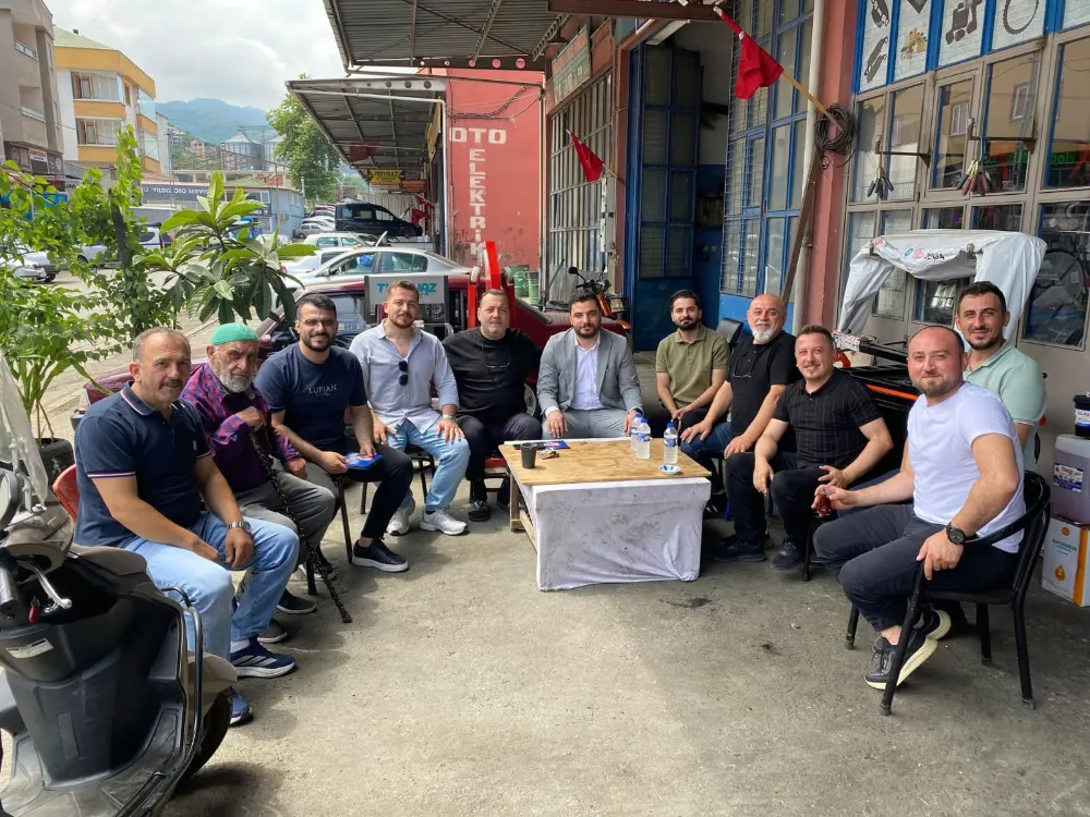 ANAHTAR PARTİ ESNAFIN YANINDA