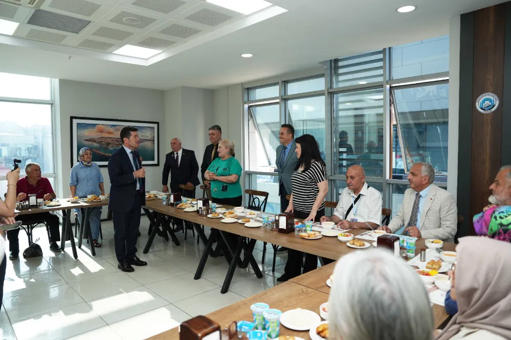 BAŞKAN KAYA, AZERBAYCAN’DAN GELEN ŞEHİT AİLELERİNİ AĞIRLADI