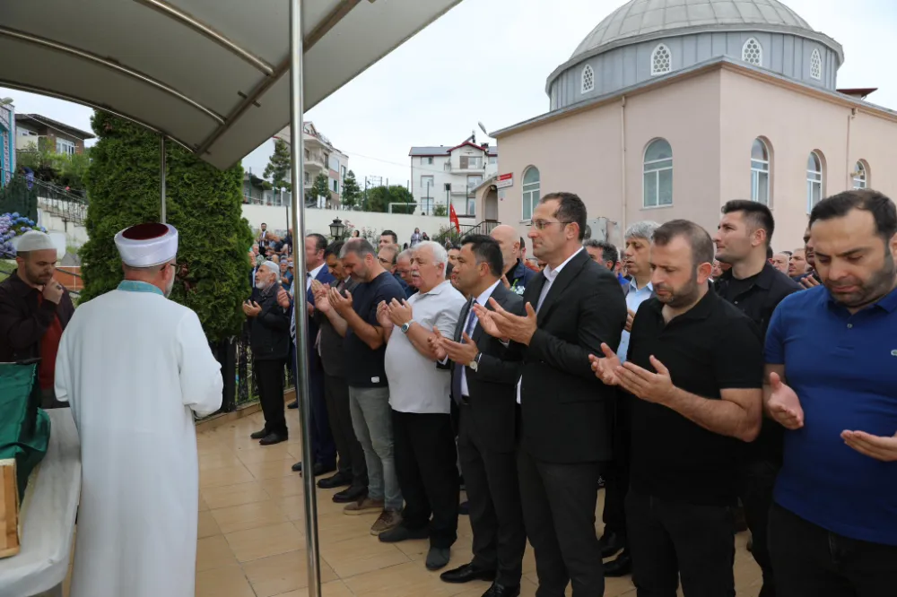 ŞEHİT BABASI EBEDİYETE UĞURLANDI