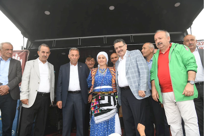 Trabzon'da "Çalköy Hırsafa Yayla Şenliği" yapıldı