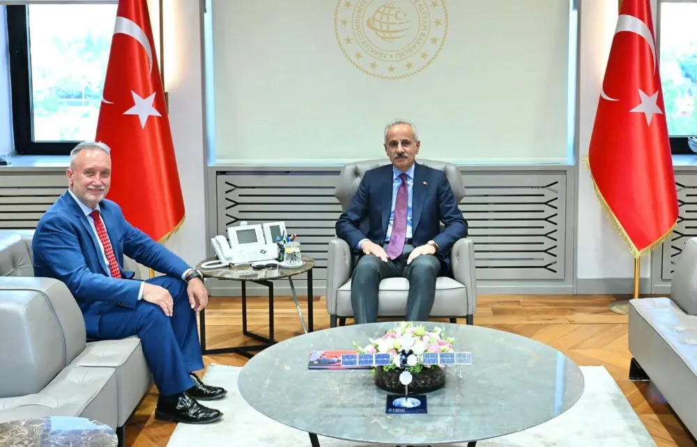 MÜDÜR TOPSAKAL’DAN BAKAN URALOĞLU’NA ZİYARET