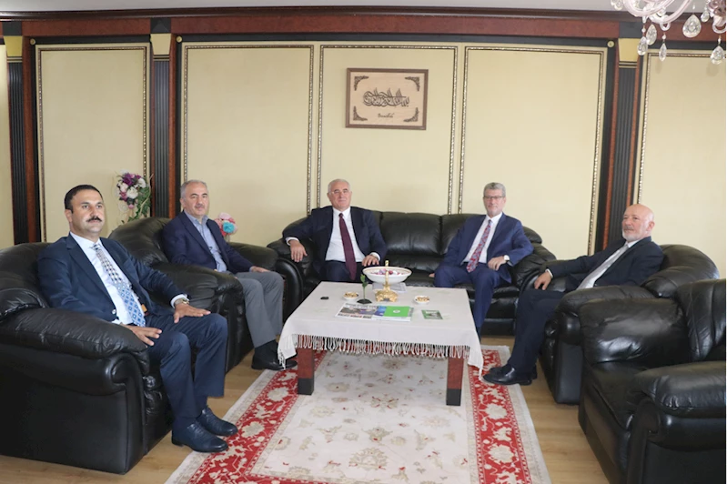 Kamu Başdenetçisi Akarca, "Ombudsman Rizelilerle Buluşuyor" programında konuştu: