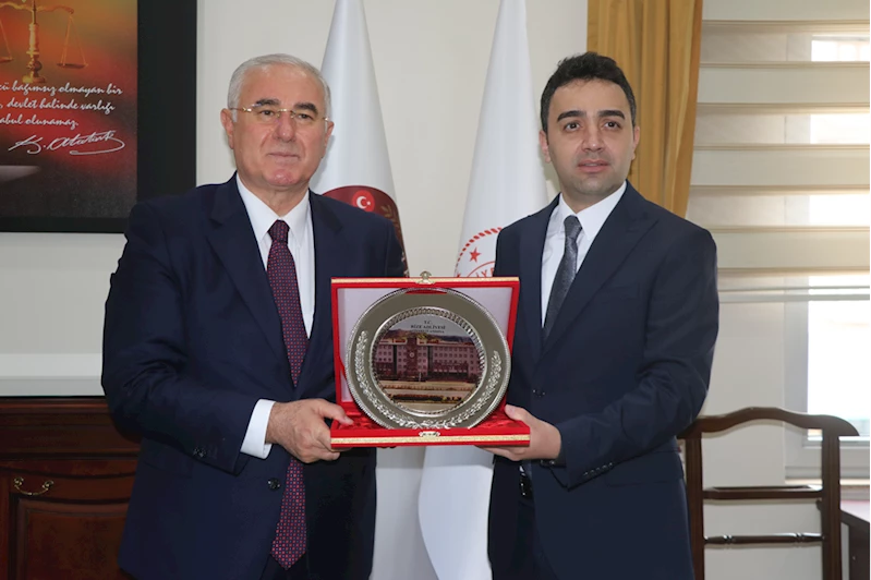 Kamu Başdenetçisi Akarca, "Ombudsman Rizelilerle Buluşuyor" programında konuştu: