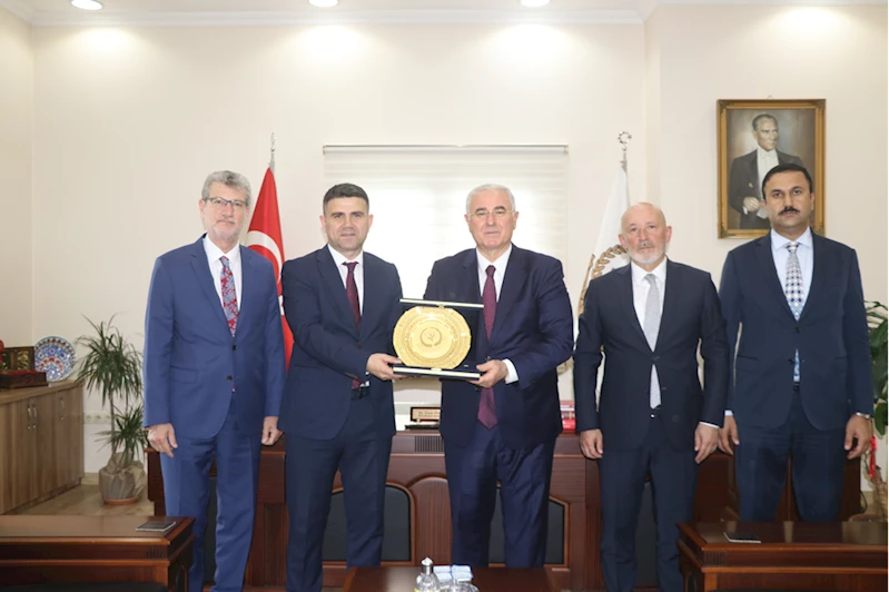 Kamu Başdenetçisi Akarca, "Ombudsman Rizelilerle Buluşuyor" programında konuştu: