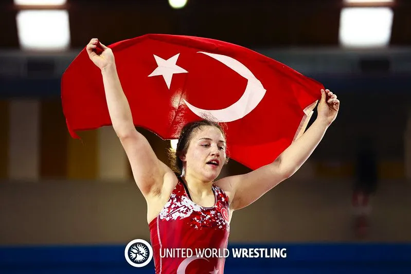 BEYZANUR AKKUŞ AVRUPA ŞAMPİYONU