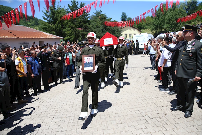 Şehit Uzman Çavuş Kani Obi, memleketi Ordu'da son yolculuğuna uğurlandı 