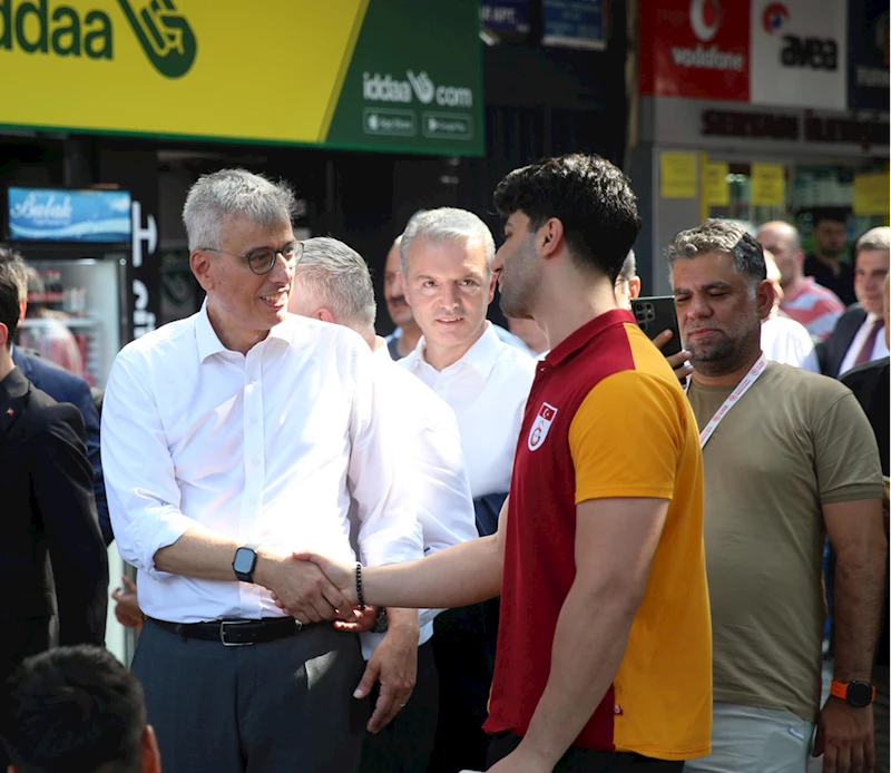 Sağlık Bakanı Memişoğlu, Rize Şehir Hastanesi inşaatında incelemede bulundu: