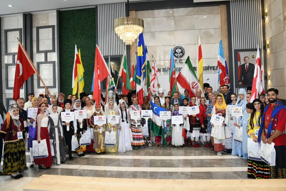 ULUSLARARASI HORON FESTİVALİNDE DÜNYAYA MESAJ: “MÜZİK SUSMASIN, SİLAHLAR SUSSUN”