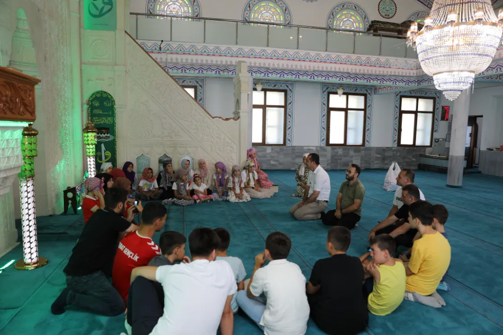 GÖNÜLLERE DOKUNAN ZİYARET
