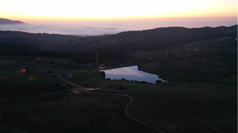 Hırsafa Yaylası gün batımında görülmeye değer manzaralar sunuyor