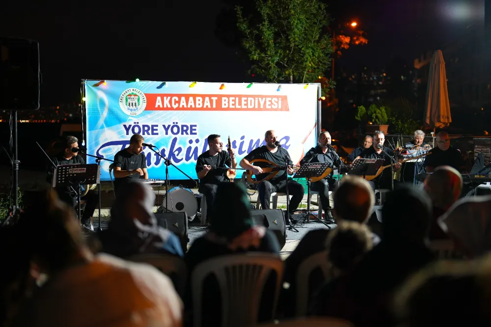SÖĞÜTLÜ SAHİLİ TÜRKÜLERLE ŞENLENDİ