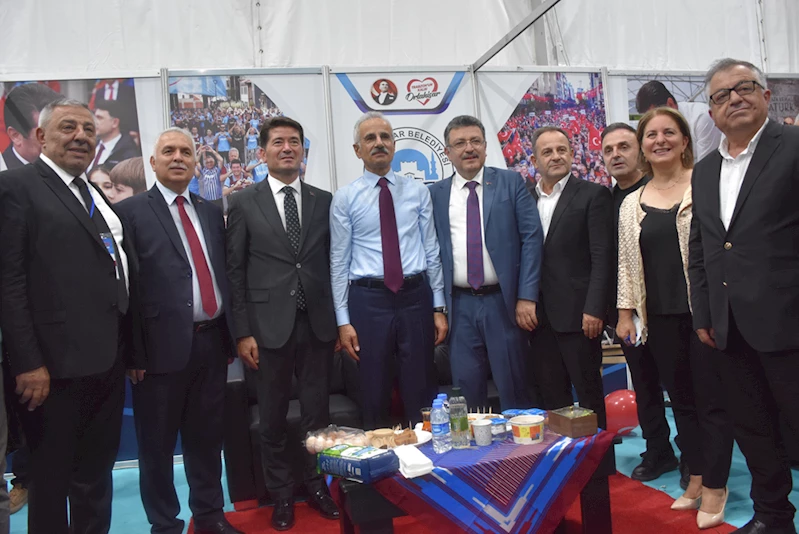 Ulaştırma ve Altyapı Bakanı Uraloğlu, Trabzon Günleri'nin açılışına katıldı