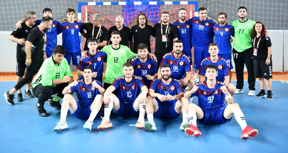 BÜYÜKŞEHİR HENTBOL, LİGE BERABERLİKLE BAŞLADI