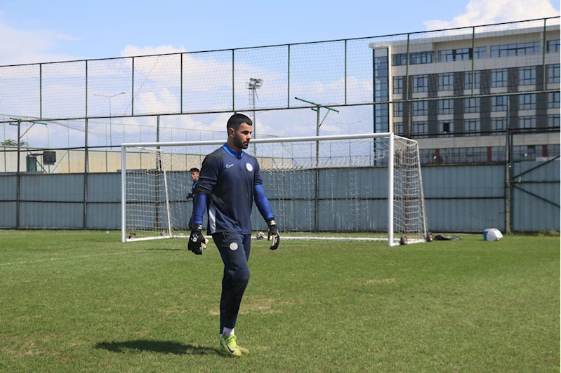 Çaykur Rizespor kalecisi Erdem Canpolat