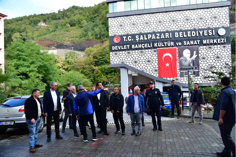 Trabzon Valisi Yıldırım, Şalpazarı ilçesinde incelemede bulundu