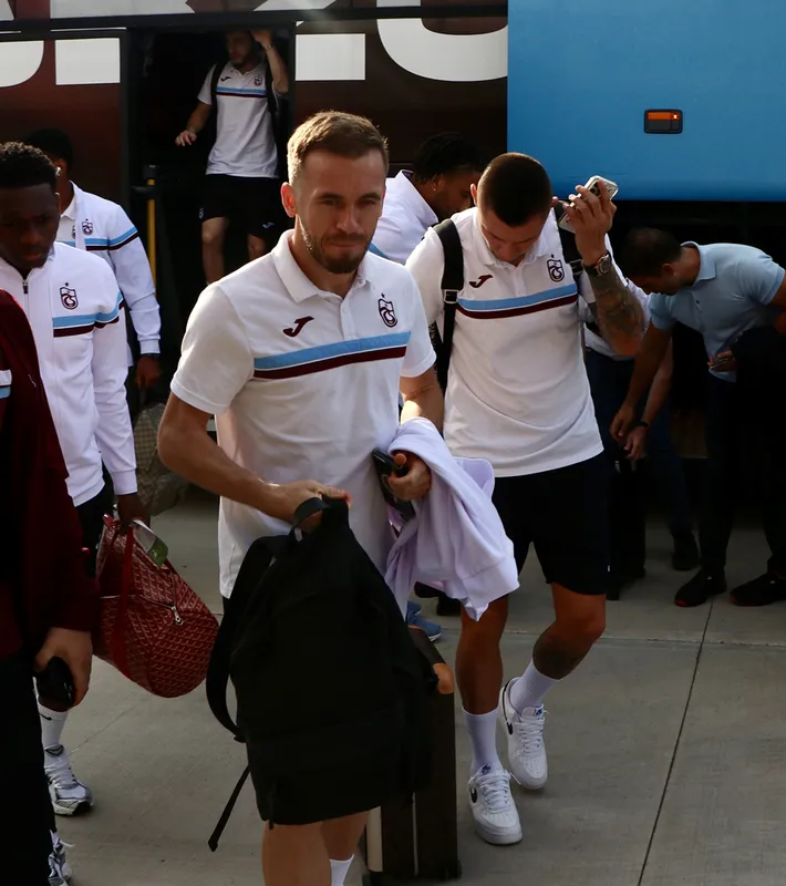 Trabzonspor kafilesi, İstanbul'a gitti