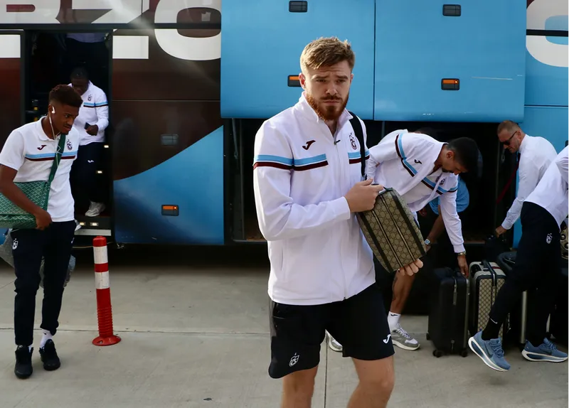 Trabzonspor kafilesi, İstanbul'a gitti