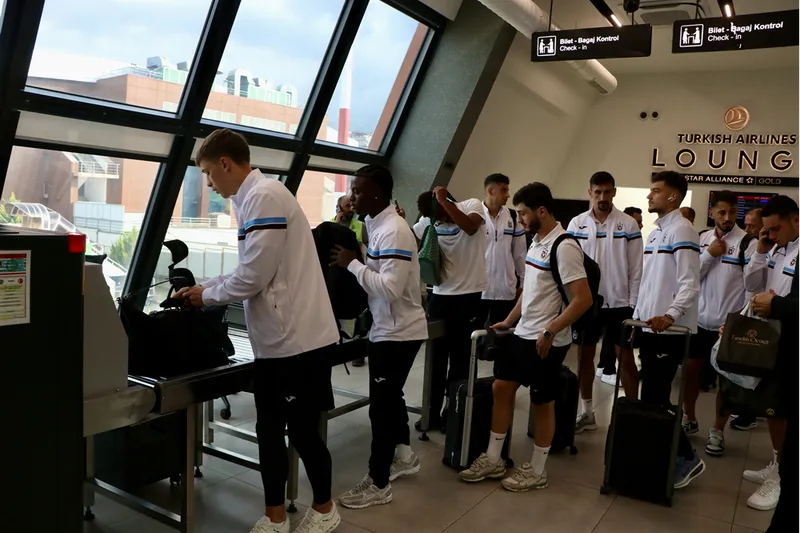 Trabzonspor kafilesi, İstanbul'a gitti