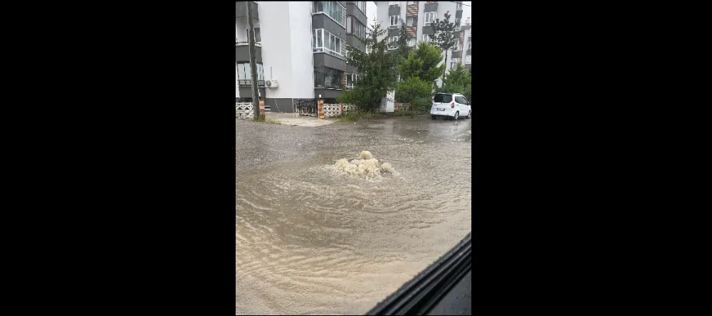 SAĞANAK HAYATI OLUMSUZ ETKİLEDİ