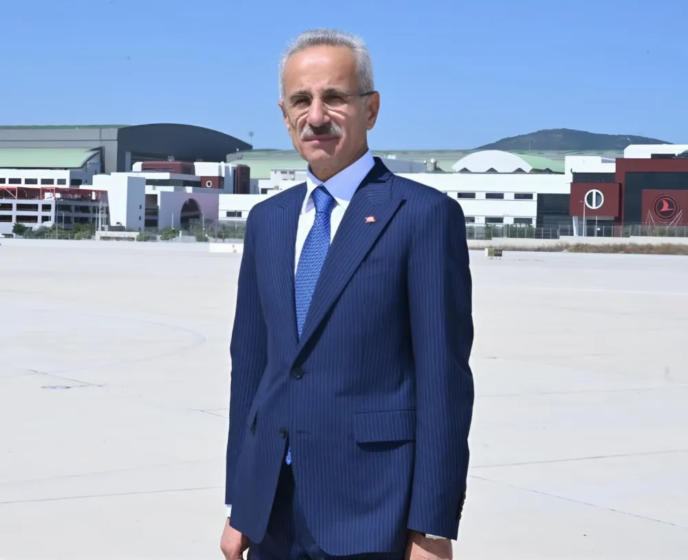 UÇAKLARDA YOLCULARA ÜCRETSİZ SU