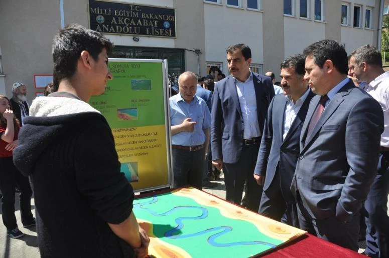 TÜBİTAK’tan 5 okula destek