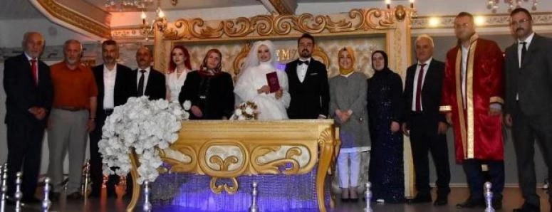 YAZ DÜĞÜNLERİ SÜRÜYOR